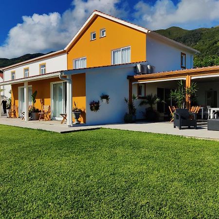 Casa D'Avo Guesthouse And Apartment Urzelina المظهر الخارجي الصورة
