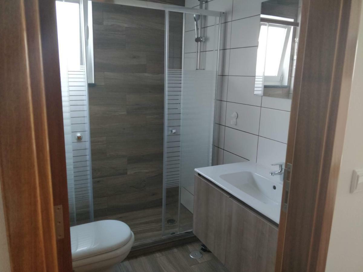 Casa D'Avo Guesthouse And Apartment Urzelina المظهر الخارجي الصورة